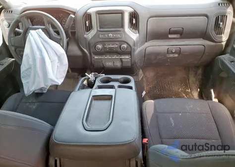 2021 Chevrolet Silverado K1500 Custom from USA, damaged, VIN 3GCPYBEK7MG425987